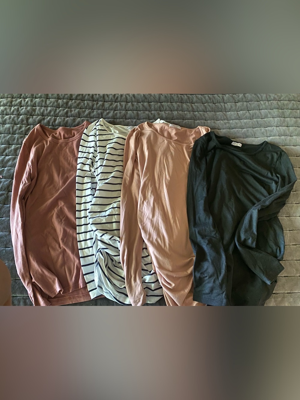 Lot of 4 long sleeve maternity T-shirts
